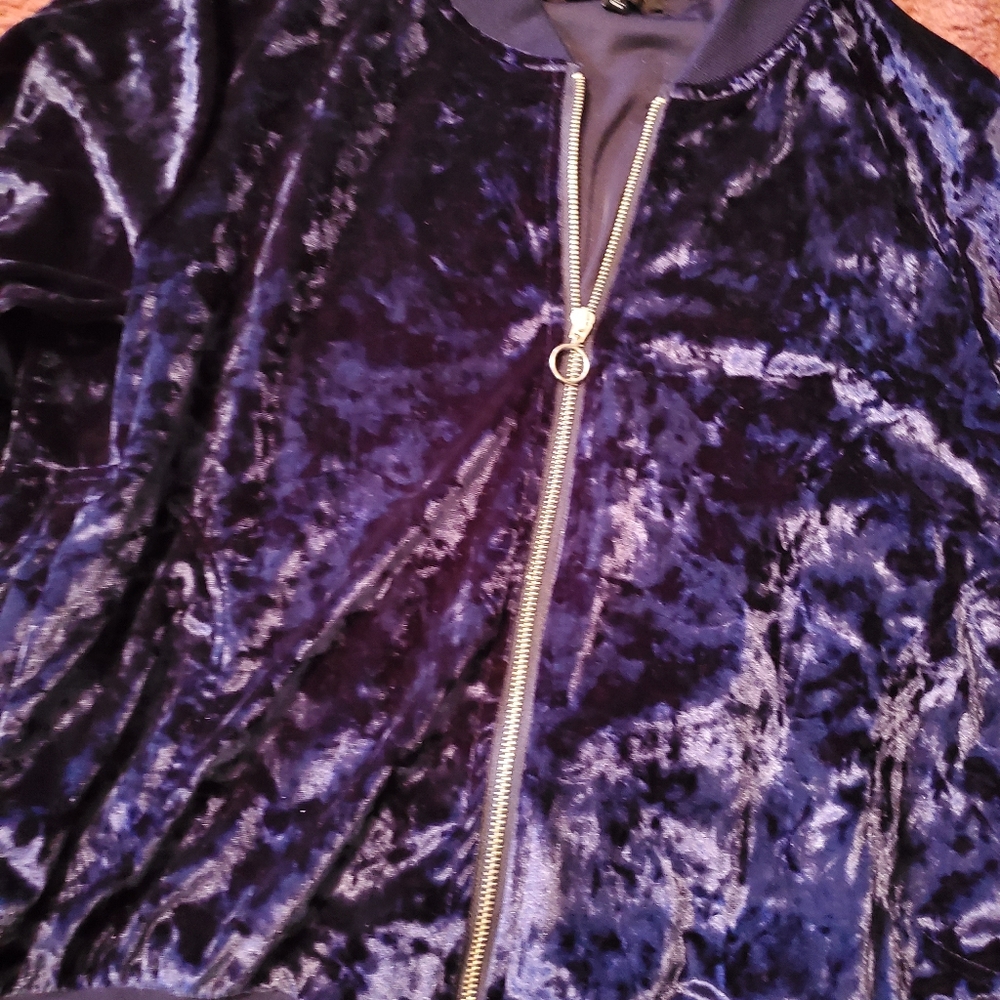 Velour Jacket - Picture 2 of 6